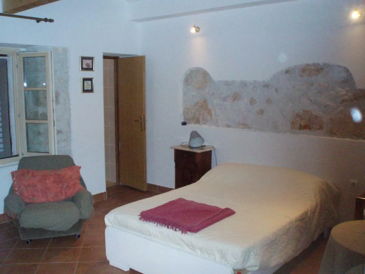 Apartman Mate Preko Apartment