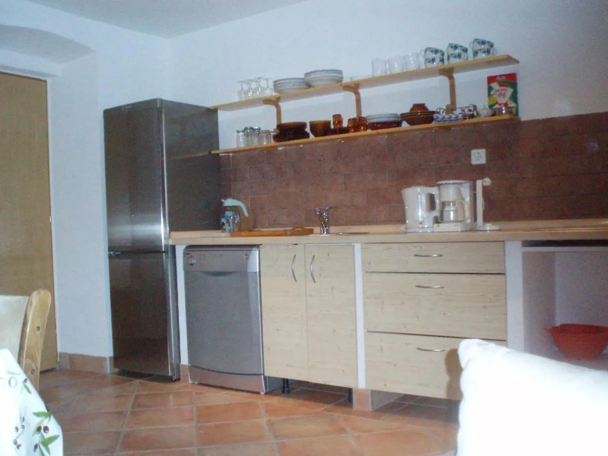 Apartment Apartman Mate Preko