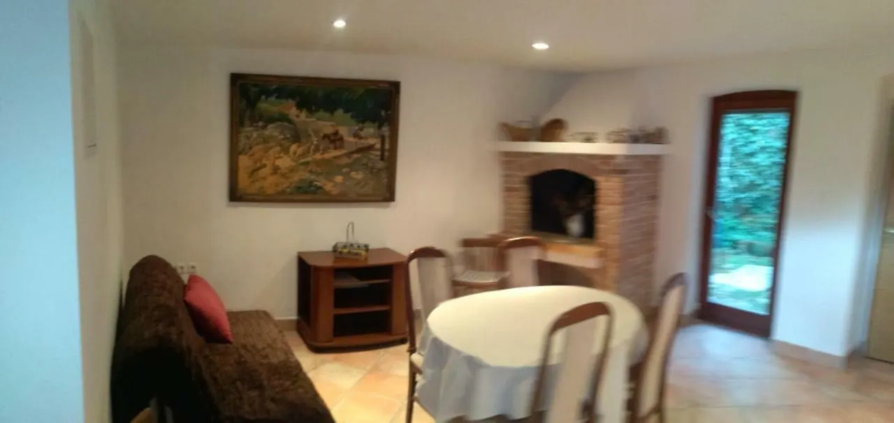Apartman Mate Preko Apartment